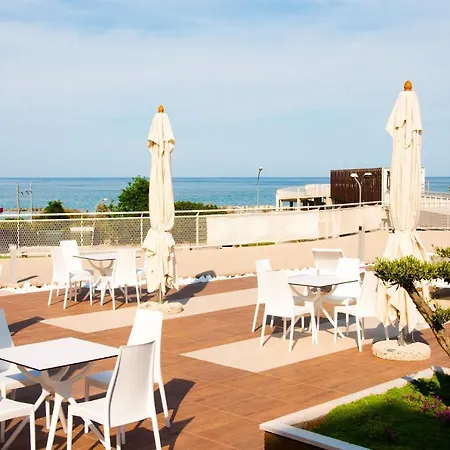 Ambruosi Village & 4*