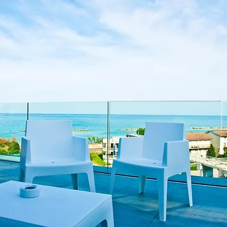 リゾート Ambruosi Village & Massignano