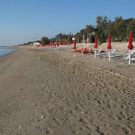 リゾート Ambruosi Village & Massignano