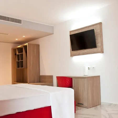 Курортный комплекс Ambruosi Village & 4*